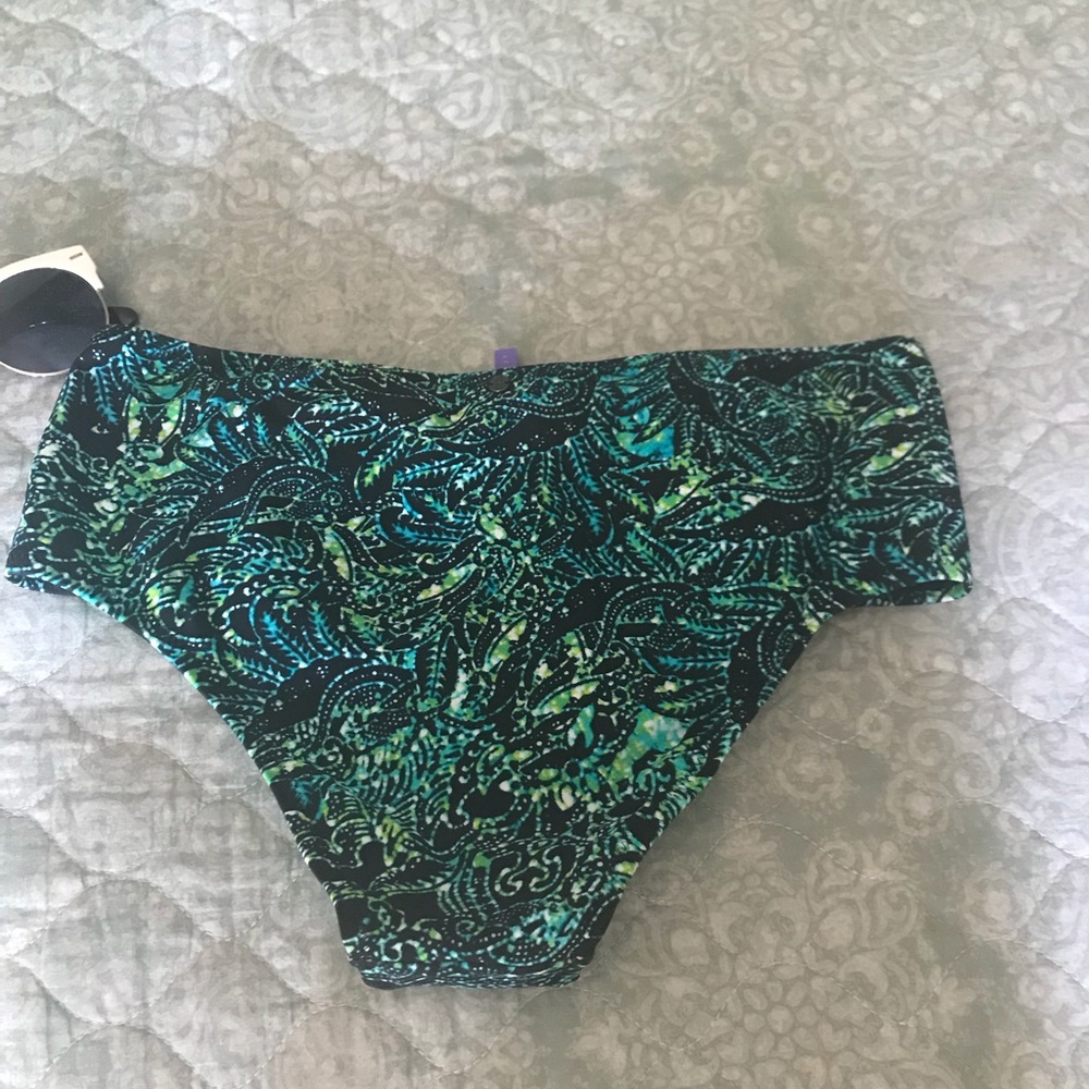 Radio Fiji cheeky bikini bottoms